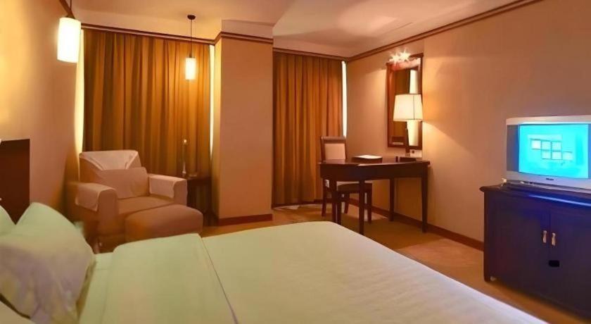 Friendship Hotel Шънджън Екстериор снимка