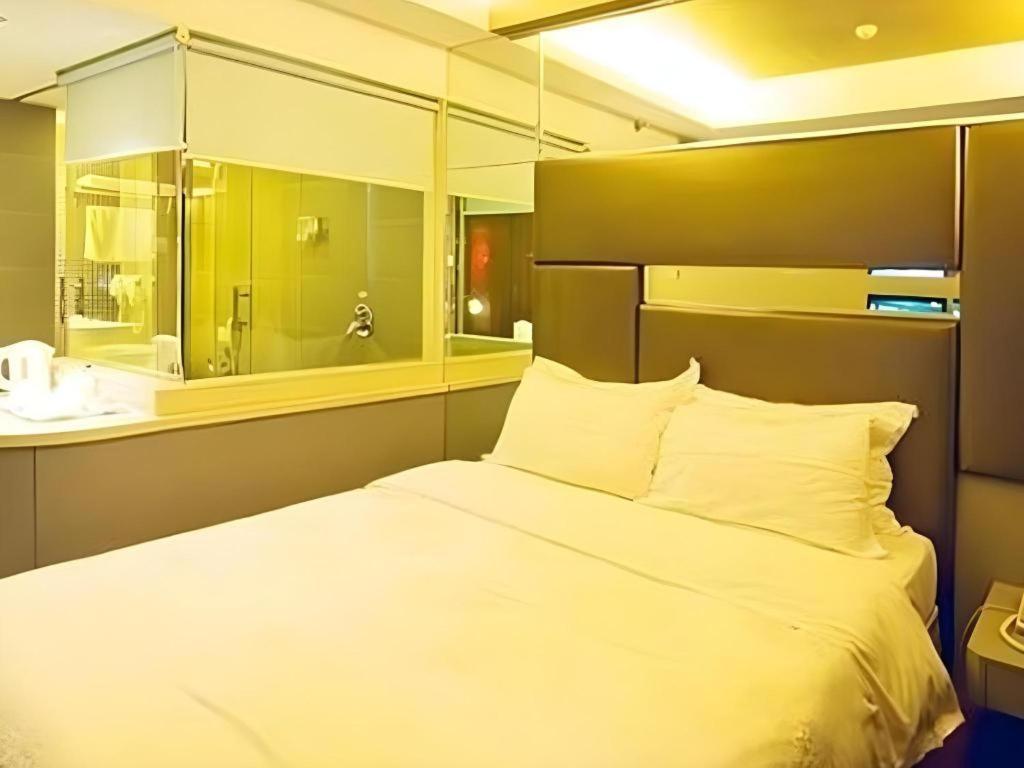 Friendship Hotel Шънджън Екстериор снимка
